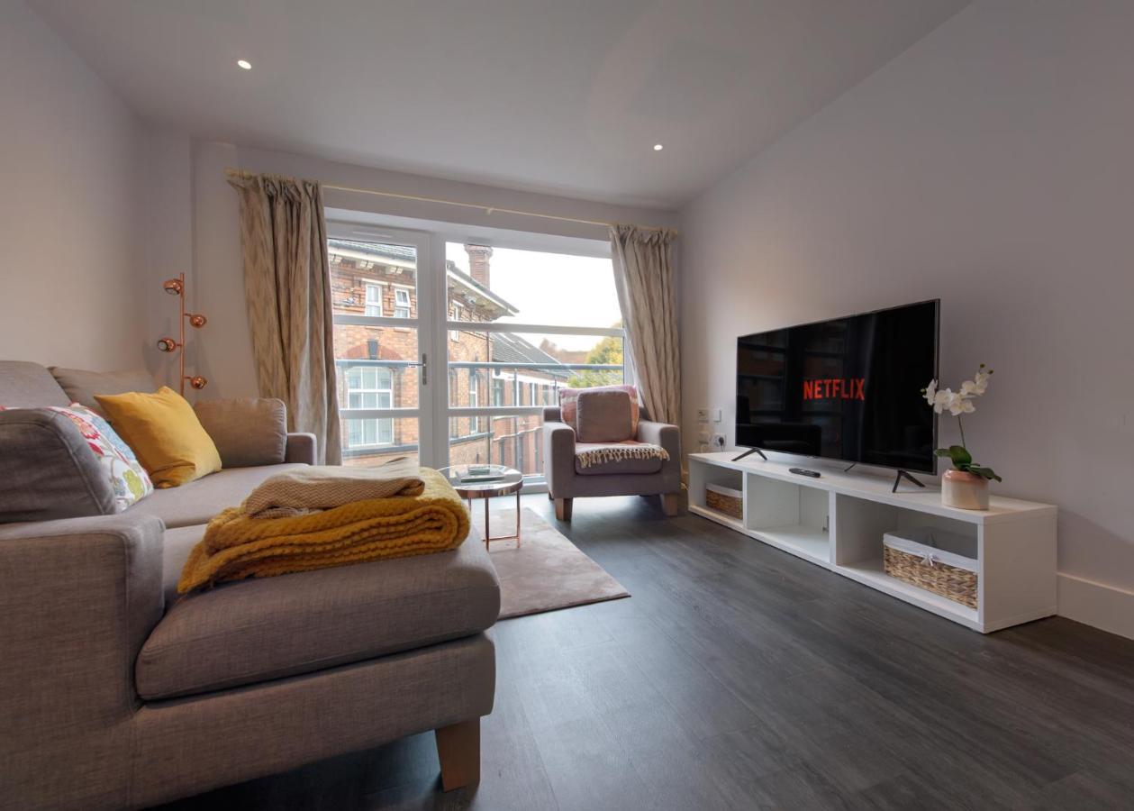 Gorgeous Spacious 2 Bed 2 Bath Apartment Лестър Екстериор снимка
