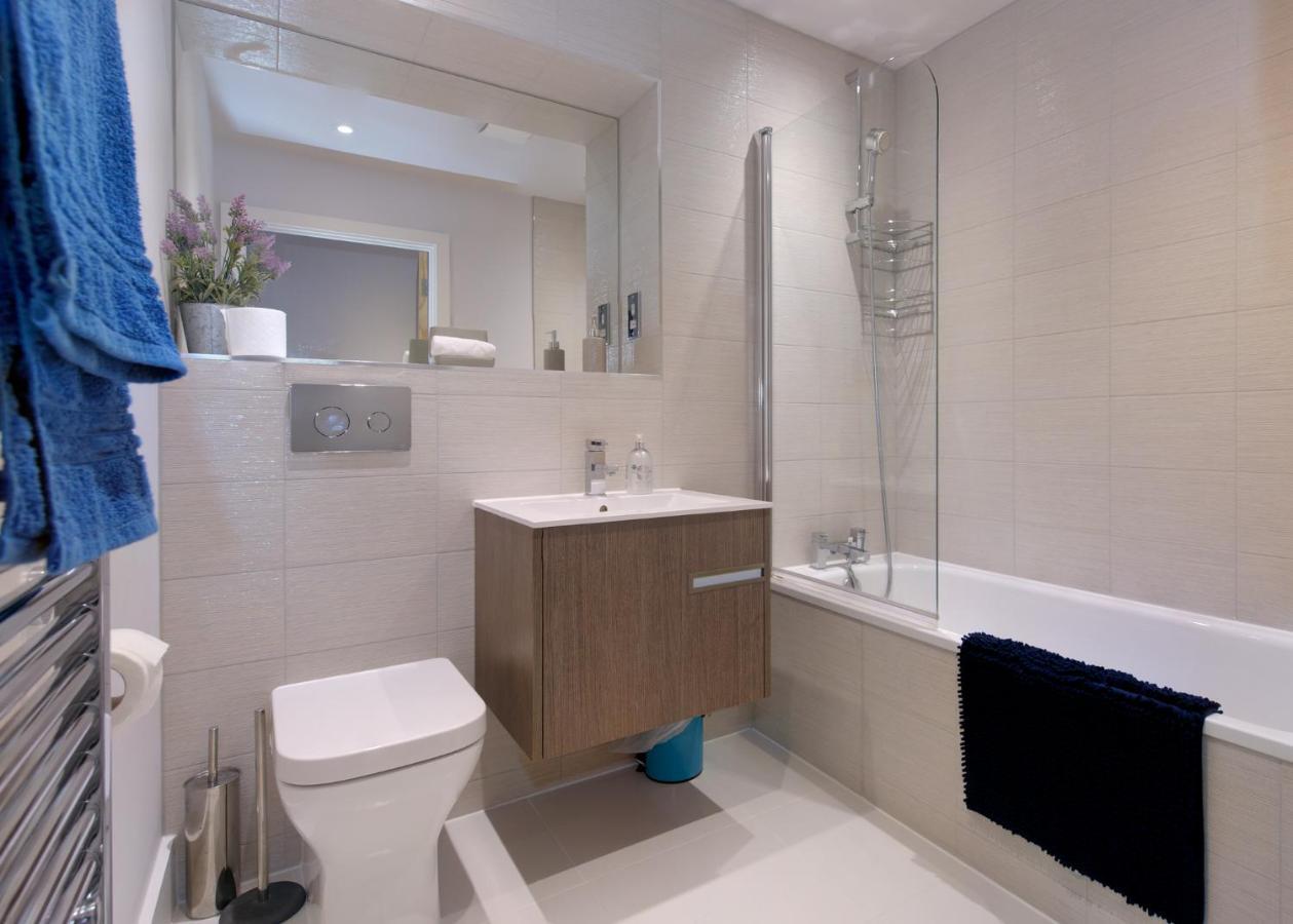 Gorgeous Spacious 2 Bed 2 Bath Apartment Лестър Екстериор снимка